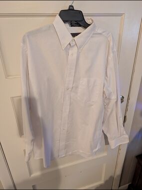 Men's Classic White Button-Down Dress Shirt - Timeless Office Staple